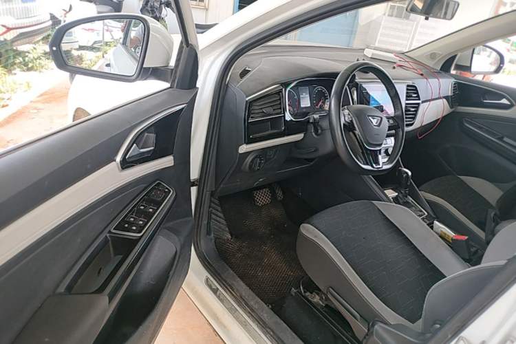Used Jetta VS7 2022 280TSI Automatic Trend Edition Driver Seat