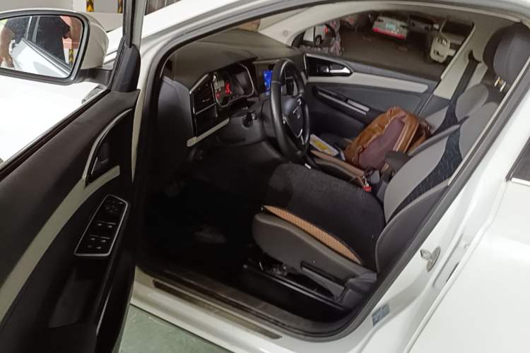 Used Jetta VS7  Driver Seat