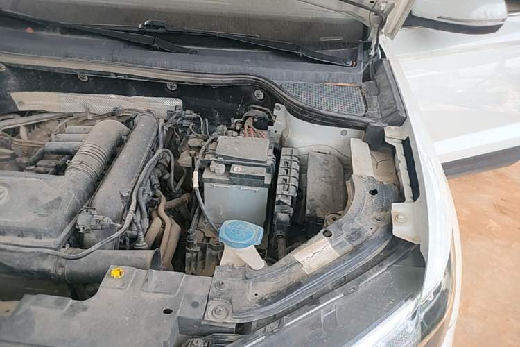 Used Jetta VS7 2022 280TSI Automatic Trend Edition Engine Bay Left