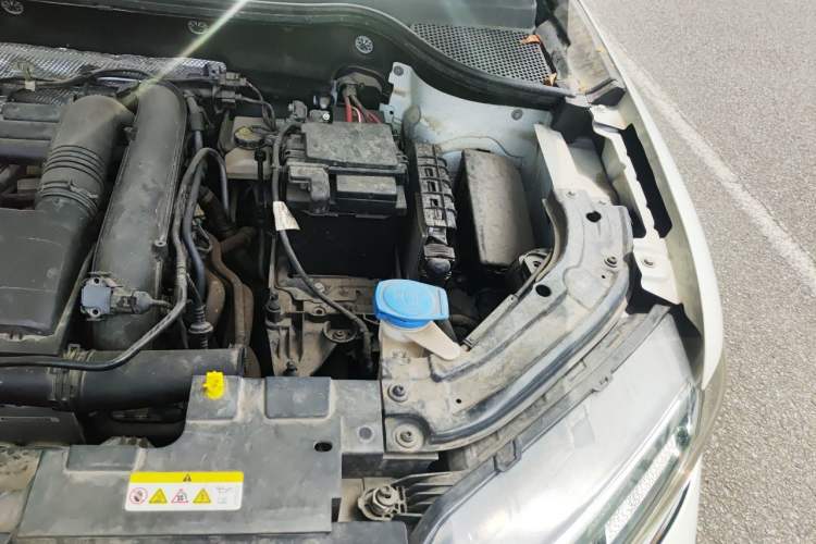 Used Jetta VS7 2022 280TSI Automatic Enjoyment Edition Engine Bay Left