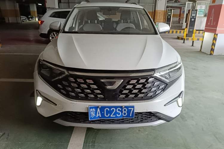 Used Jetta VS7  Front