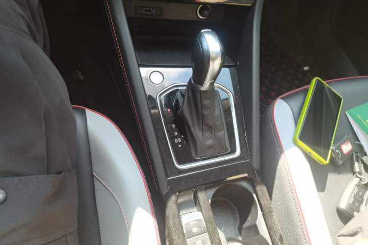 Used Jetta VS7 2022 280TSI Automatic Enjoyment Edition Gear Lever
