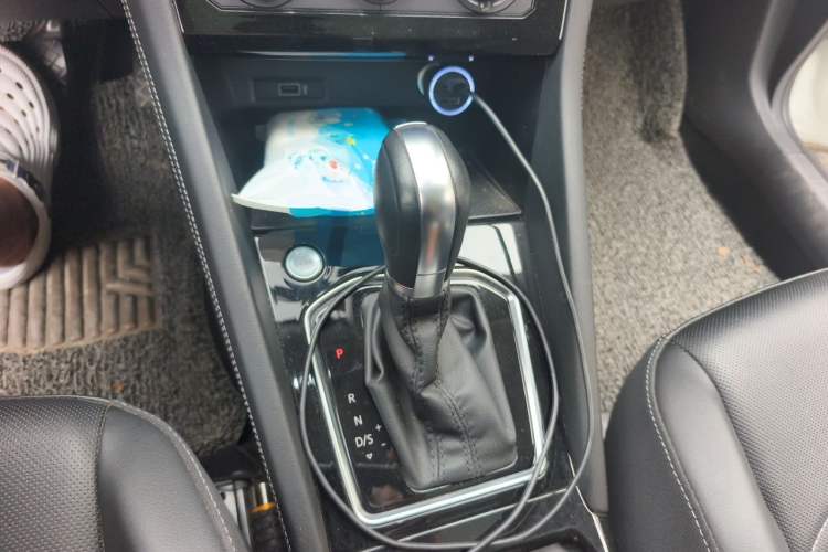 Used Jetta VS7 2022 280TSI Automatic Enjoyment Edition Gear Lever