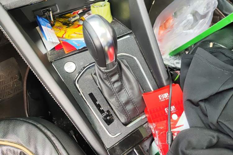 Used Jetta VS7 2022 280TSI Automatic Enjoyment Edition Gear Lever