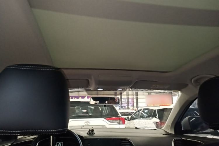 Used Jetta VS7 2022 280TSI Automatic Trend Edition Headliner