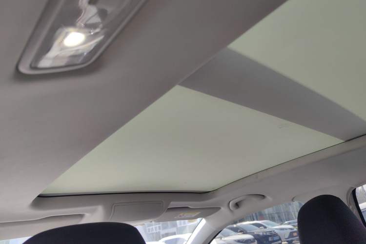 Used Jetta VS7 2022 280TSI Automatic Trend Edition Headliner
