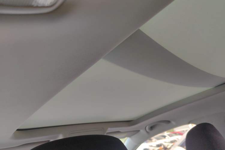 Used Jetta VS7 2022 280TSI Automatic Trend Edition Headliner