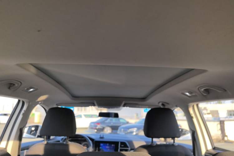 Used Jetta VS7 2022 280TSI Automatic Trend Edition Headliner