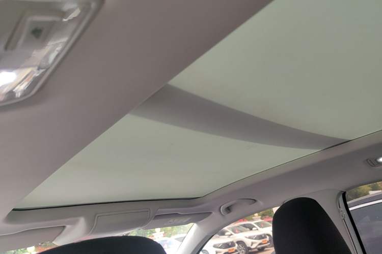Used Jetta VS7 2022 280TSI Automatic Trend Edition Headliner