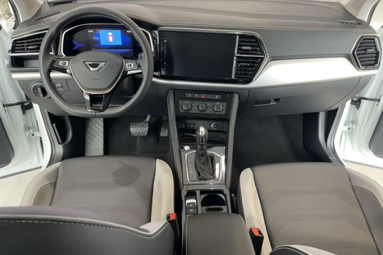Used Jetta VS7 2022 280TSI Automatic High-Gloss Enjoyment Edition Interior 1