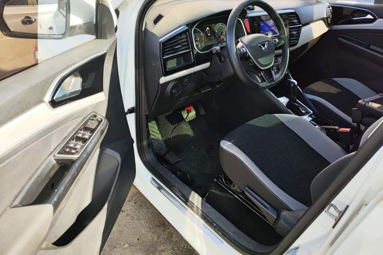Used Jetta VS7 2022 280TSI Automatic Trend Edition Interior 3