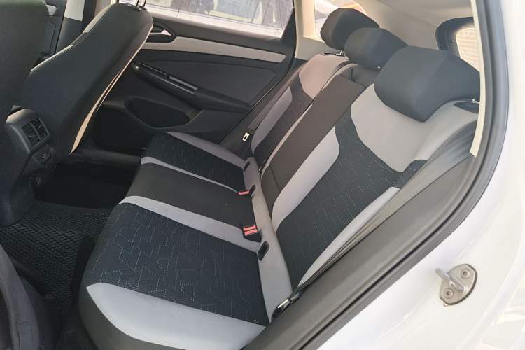 Used Jetta VS7 2022 280TSI Automatic Trend Edition Interior 4