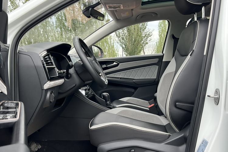 Used Jetta VS7 2022 280TSI Automatic High-Gloss Glory Edition Interior 5