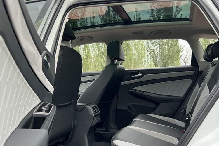 Used Jetta VS7 2022 280TSI Automatic High-Gloss Glory Edition Interior 6