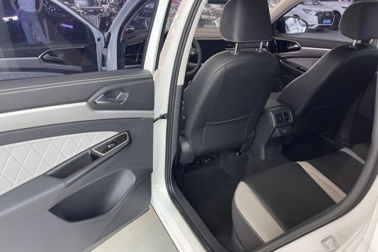 Used Jetta VS7 2022 280TSI Automatic High-Gloss Enjoyment Edition Interior 6