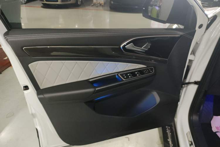 Used Jetta VS7 2022 280TSI Automatic High-Gloss Enjoyment Edition Left Front Door Interior