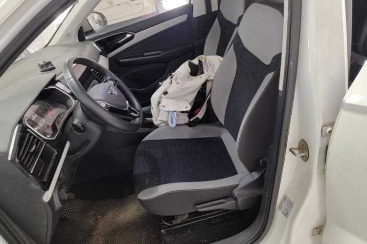 Used Jetta VS7 2022 280TSI Automatic Trend Edition Left Front Seat