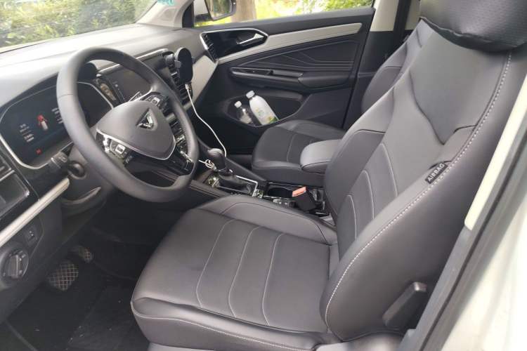 Used Jetta VS7 2022 280TSI Automatic Glory Edition Left Front Seat