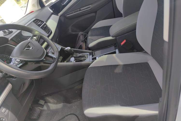 Used Jetta VS7 2022 280TSI Automatic Trend Edition Left Front Seat