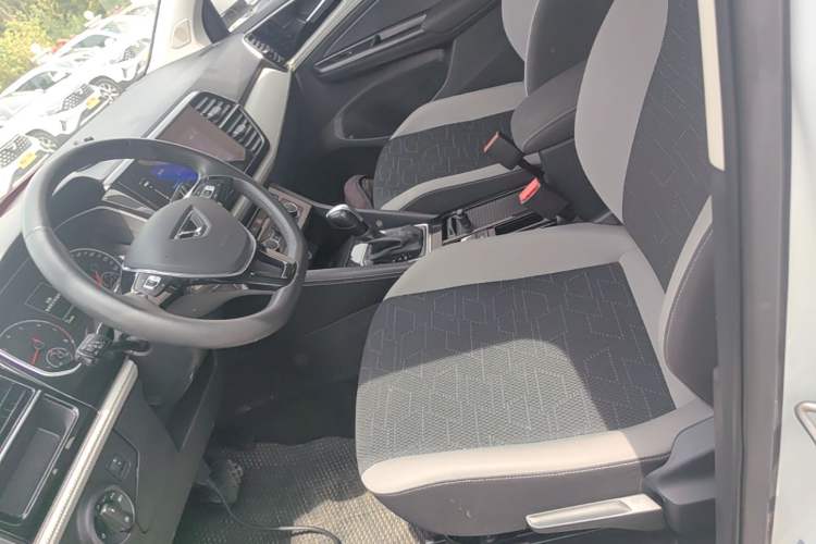 Used Jetta VS7 2022 280TSI Automatic Trend Edition Left Front Seat