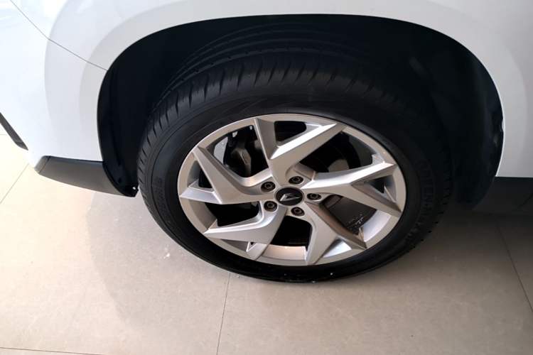 Used Jetta VS7 2022 280TSI Automatic Enjoyment Edition Left Front Wheel Hub