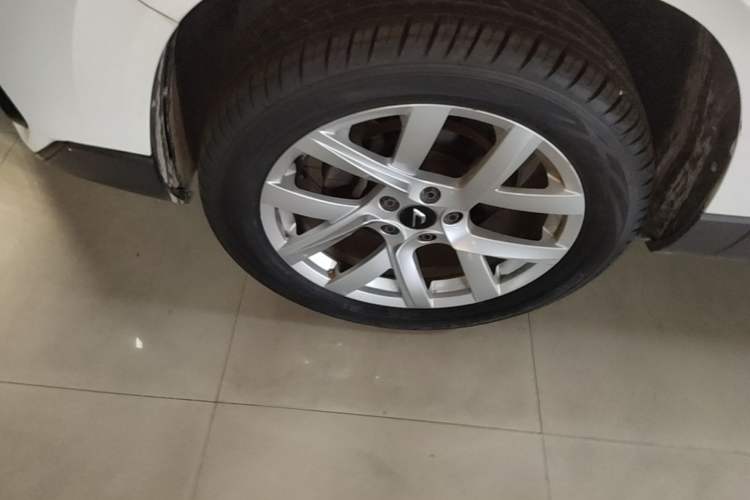 Used Jetta VS7 2022 280TSI Automatic Trend Edition Left Front Wheel Hub