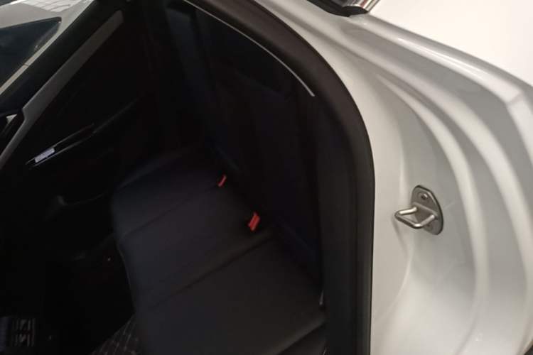 Used Jetta VS7 2022 280TSI Automatic Trend Edition Left Rear Seat