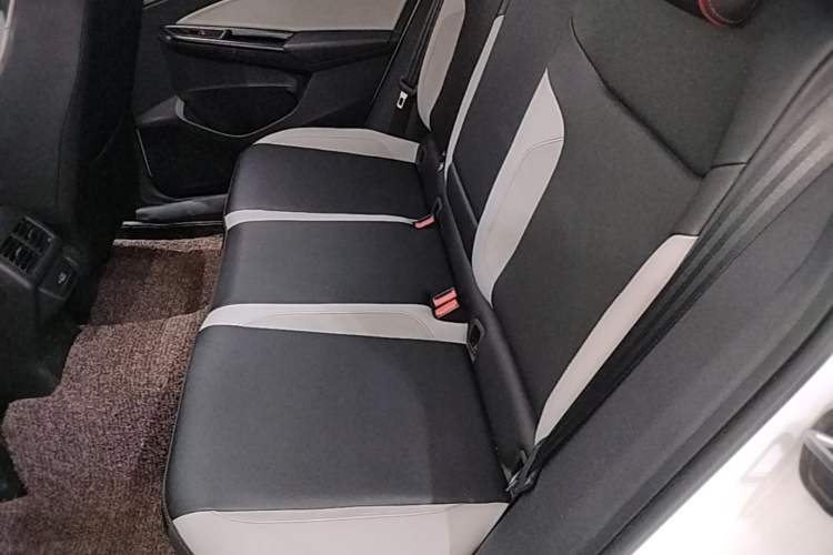 Used Jetta VS7 2022 280TSI Automatic Enjoyment Edition Left Rear Seat