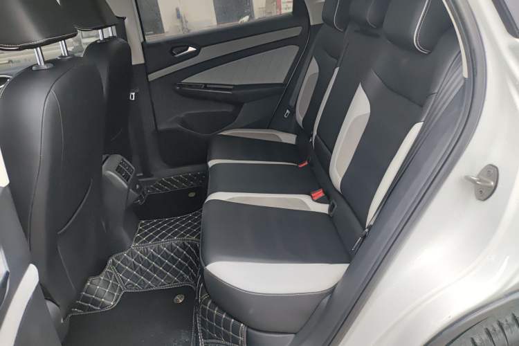 Used Jetta VS7 2022 280TSI Automatic High-Gloss Enjoyment Edition Left Rear Seat