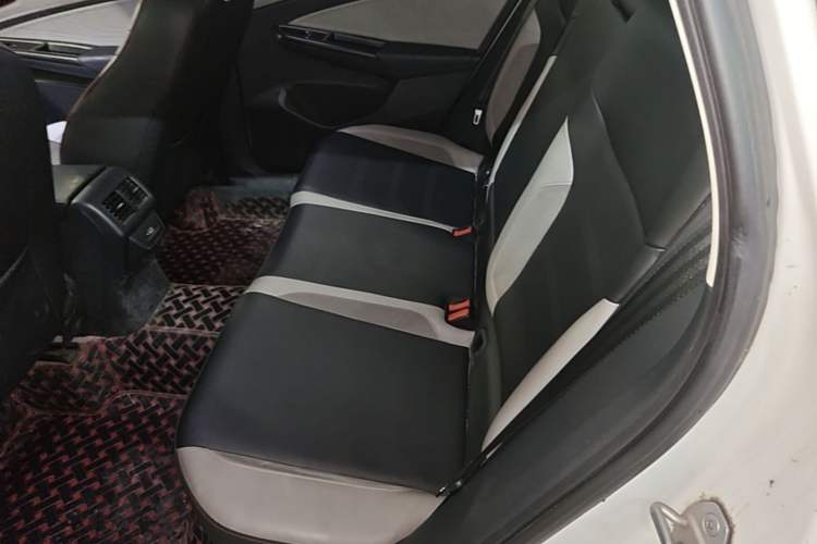 Used Jetta VS7 2022 280TSI Automatic Enjoyment Edition Left Rear Seat