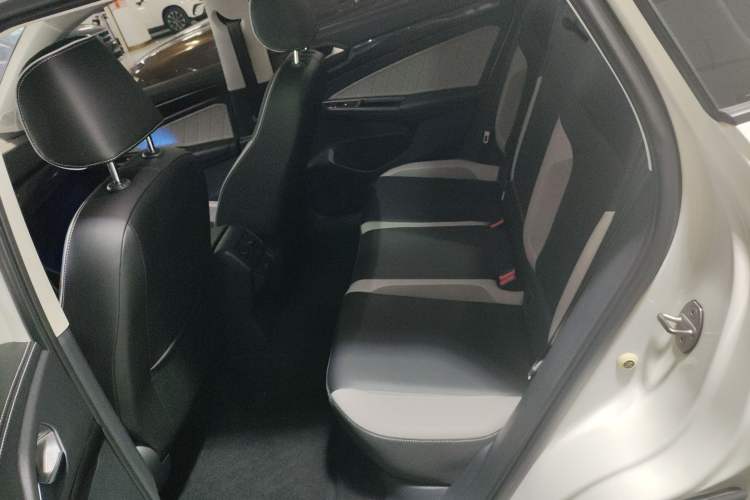 Used Jetta VS7 2022 280TSI Automatic High-Gloss Enjoyment Edition Left Rear Seat