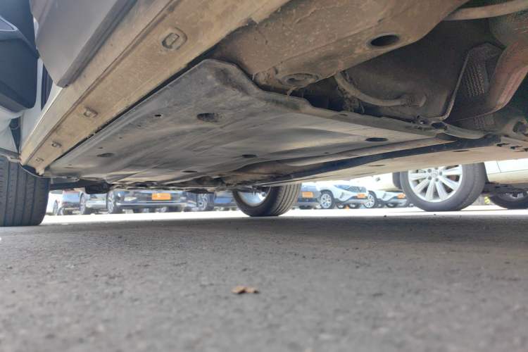 Used Jetta VS7 2022 280TSI Automatic Trend Edition Left Side Sill
