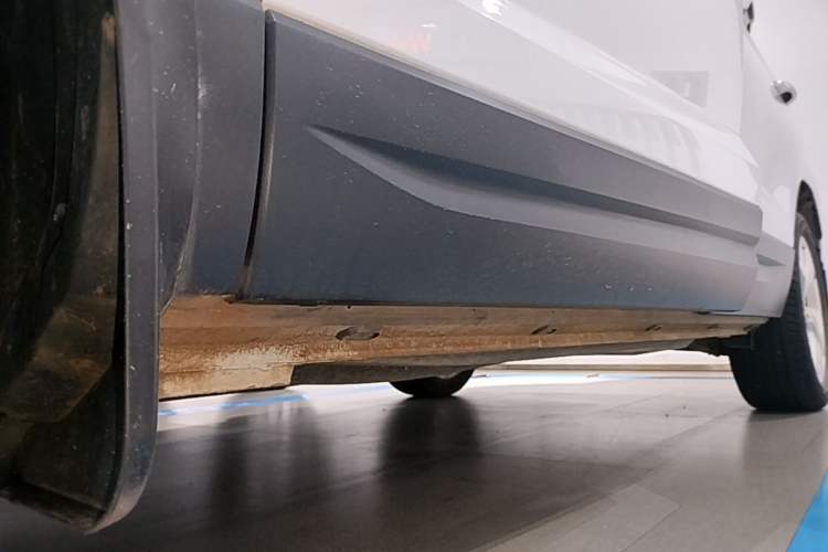 Used Jetta VS7 2022 280TSI Automatic Enjoyment Edition Left Side Sill