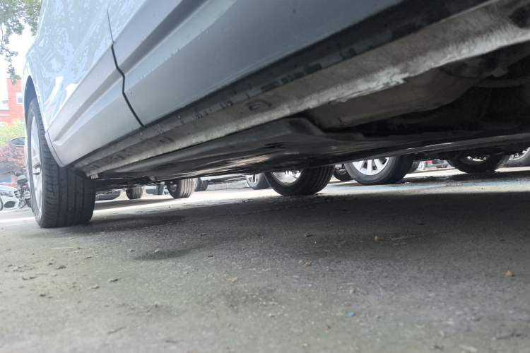 Used Jetta VS7 2022 280TSI Automatic Trend Edition Left Side Sill