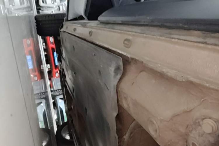 Used Jetta VS7 2022 280TSI Automatic Trend Edition Left Side Sill