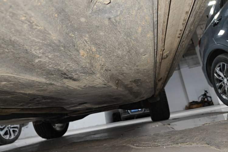 Used Jetta VS7 2022 280TSI Automatic Trend Edition Left Side Sill