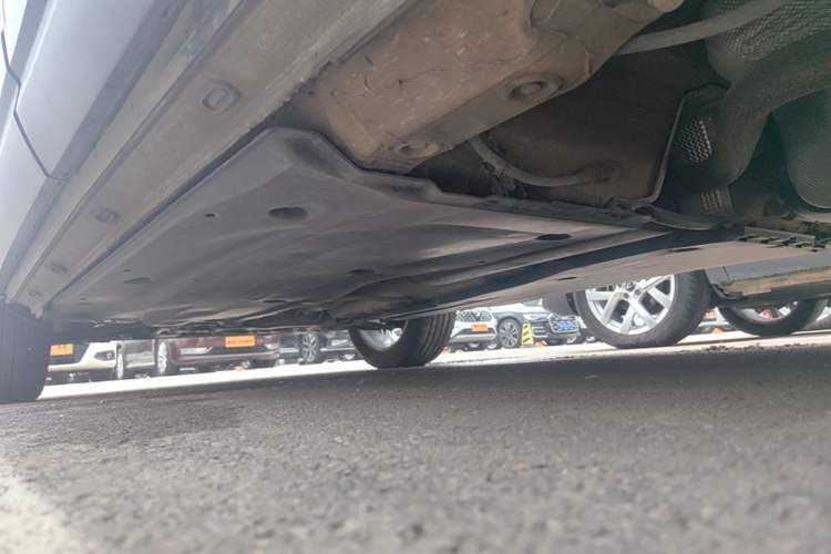 Used Jetta VS7 2022 280TSI Automatic Trend Edition Left Side Sill