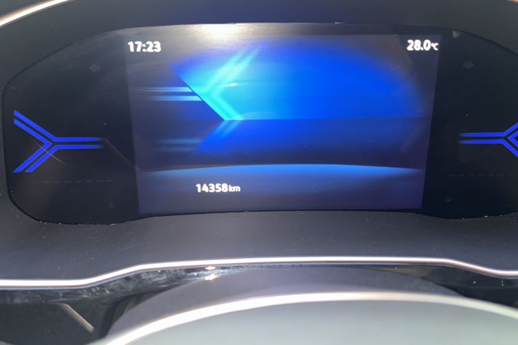 Used Jetta VS7 2022 280TSI Automatic High-Gloss Enjoyment Edition Odometer Close Up