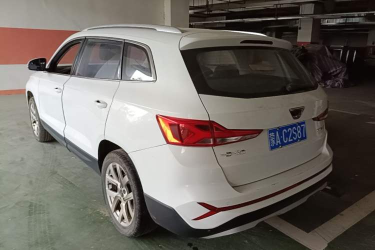 Used Jetta VS7  Rear Left 45 Deg