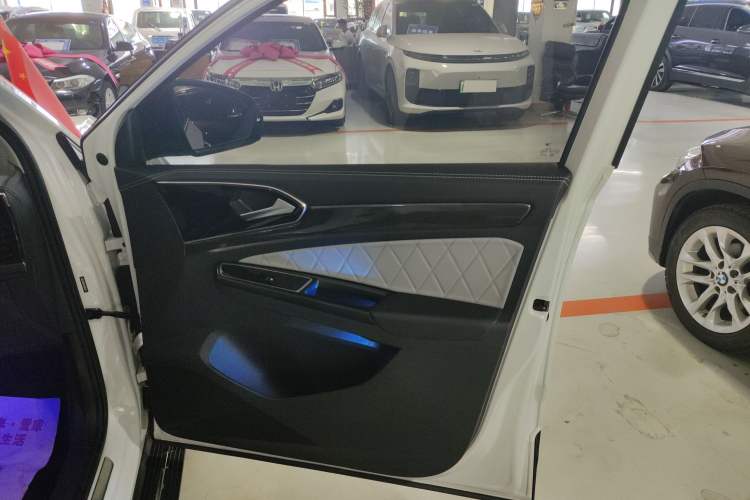 Used Jetta VS7 2022 280TSI Automatic High-Gloss Enjoyment Edition Right Front Door Interior
