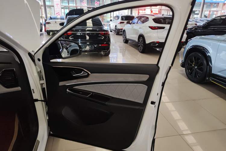 Used Jetta VS7 2022 280TSI Automatic High-Gloss Glory Edition Right Front Door Interior