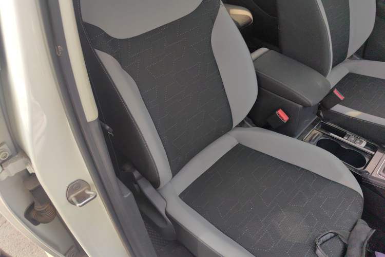 Used Jetta VS7 2022 280TSI Automatic Trend Edition Right Front Seat