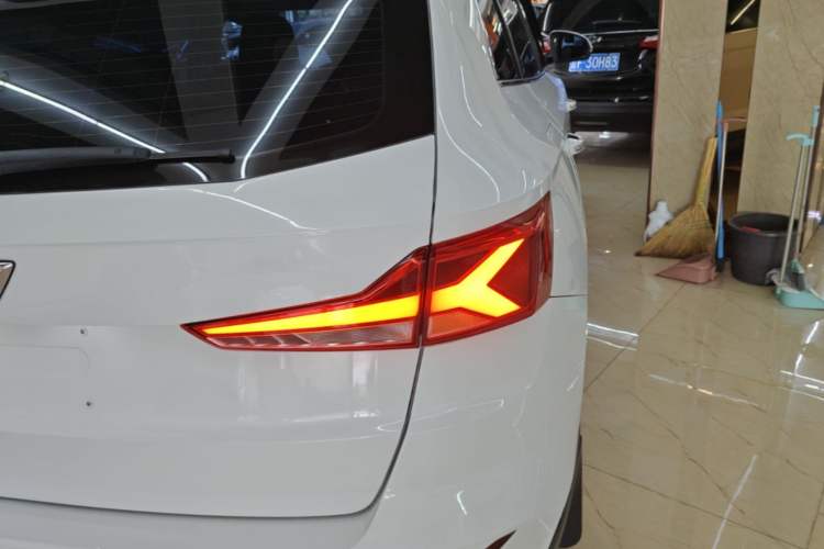 Used Jetta VS7 2022 280TSI Automatic Enjoyment Edition Right Rear Taillight