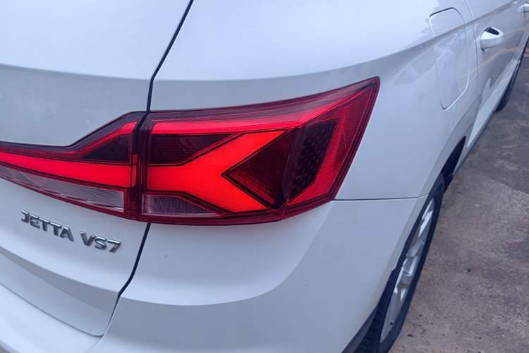Used Jetta VS7 2022 280TSI Automatic Trend Edition Right Rear Taillight