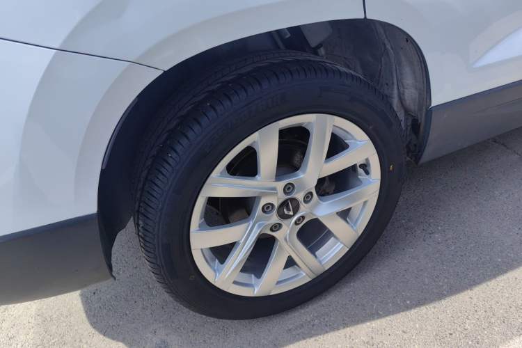 Used Jetta VS7 2022 280TSI Automatic Trend Edition Right Rear Wheel Hub