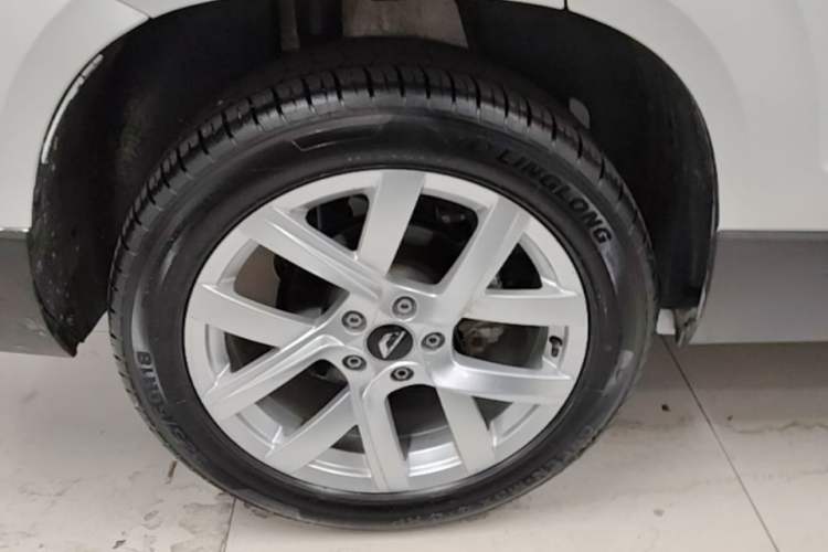 Used Jetta VS7 2022 280TSI Automatic Trend Edition Right Rear Wheel Hub