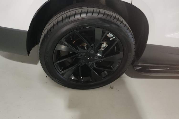 Used Jetta VS7 2022 280TSI Automatic High-Gloss Enjoyment Edition Right Rear Wheel Hub