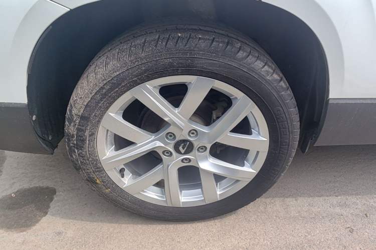 Used Jetta VS7 2022 280TSI Automatic Trend Edition Right Rear Wheel Hub