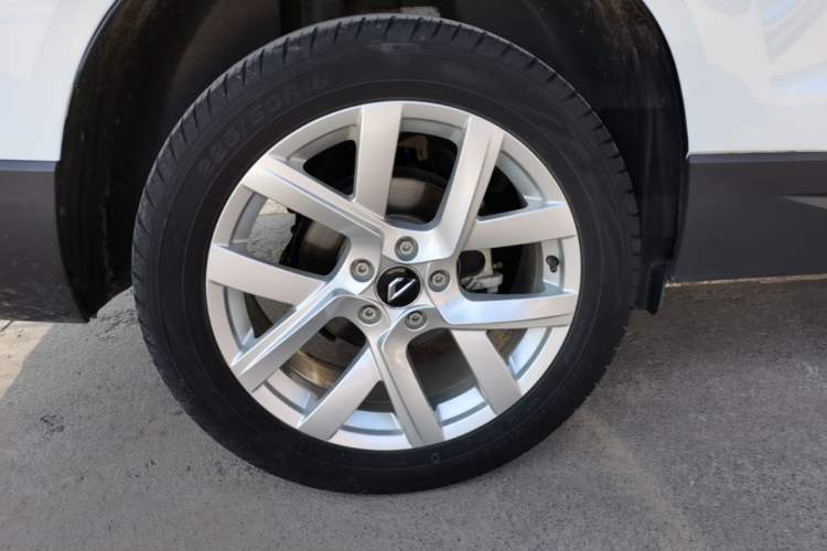 Used Jetta VS7 2022 280TSI Manual Trend Edition Right Rear Wheel Hub