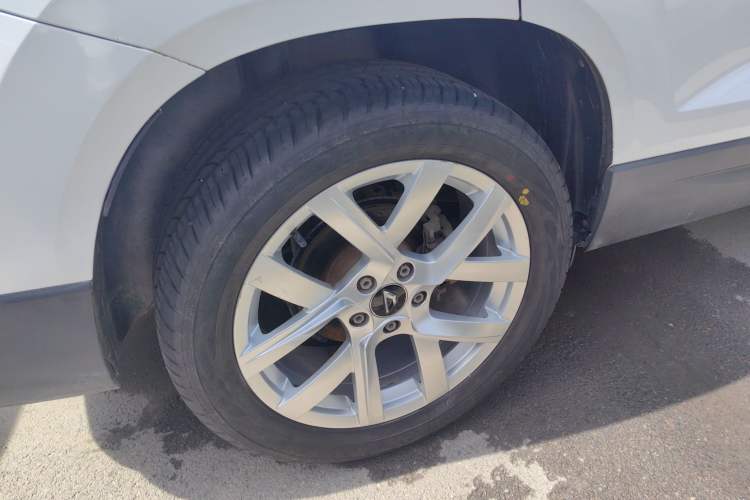 Used Jetta VS7 2022 280TSI Automatic Trend Edition Right Rear Wheel Hub